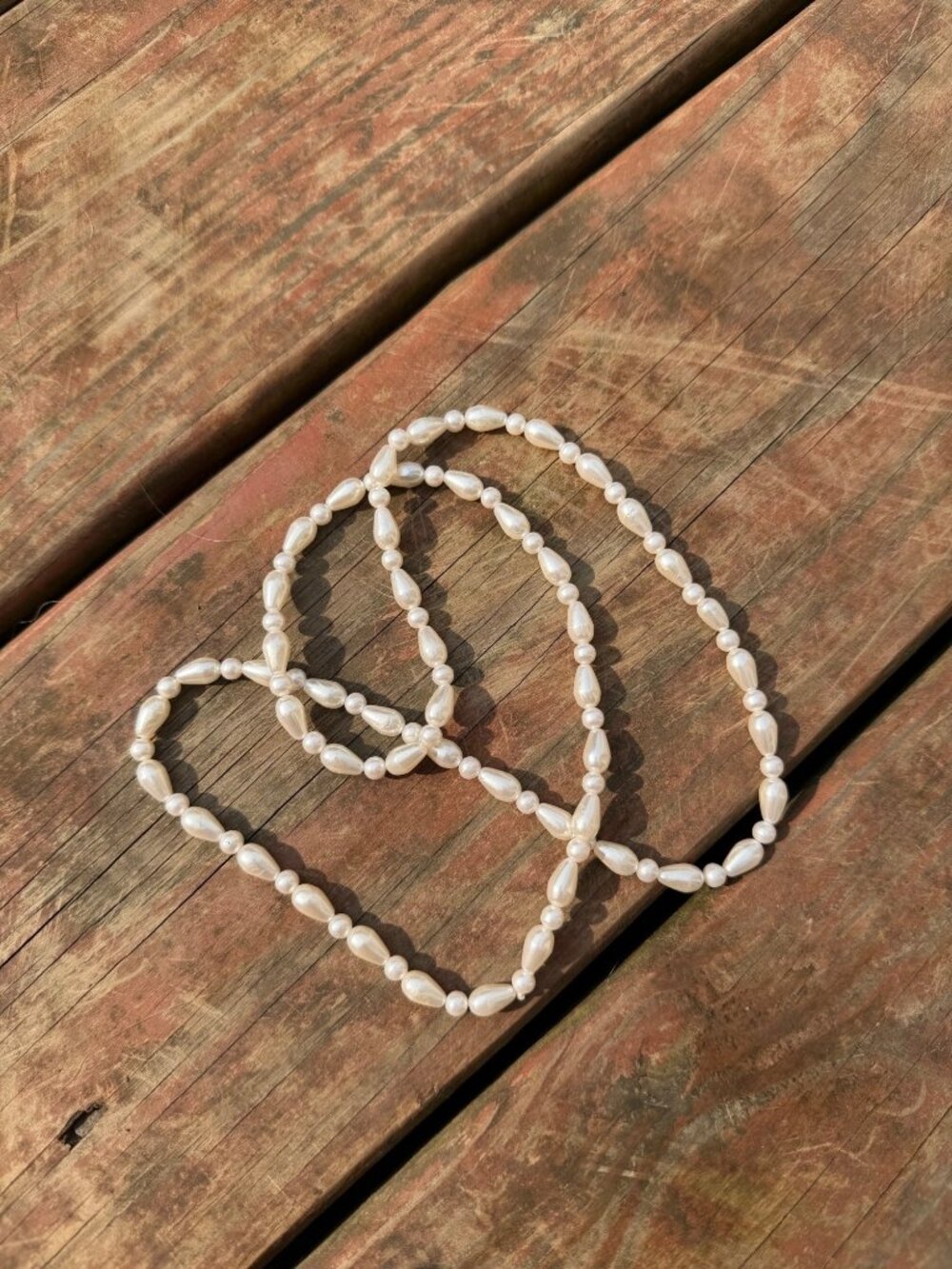 Vintage-Inspired Faux Pearl Necklace